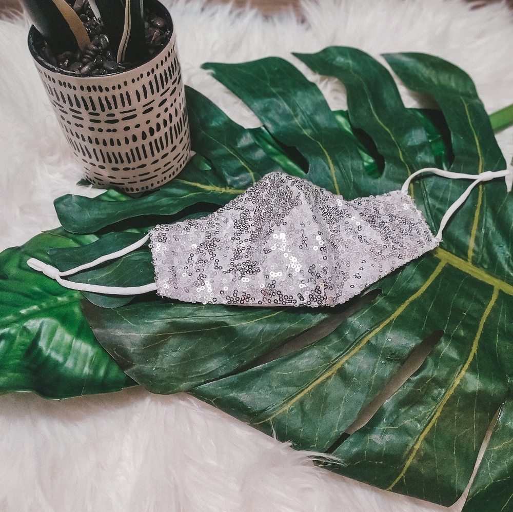 3/$30 Glitz and Glam Sequin Mask
Silver